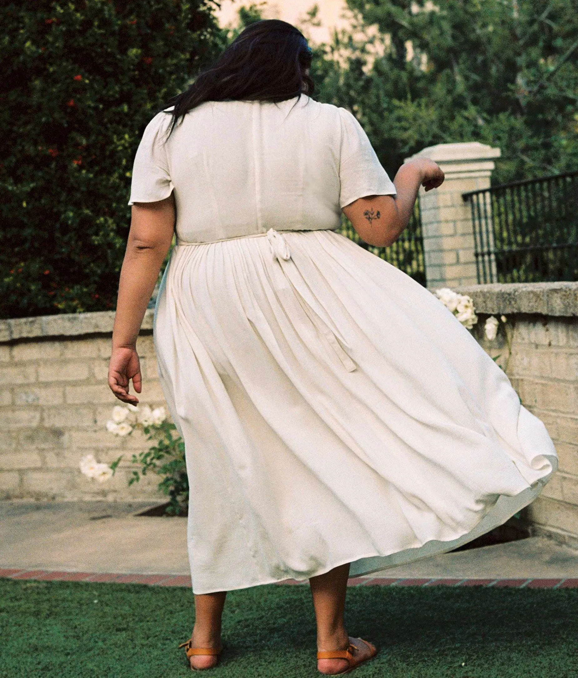 The Scarlet Dress Extended