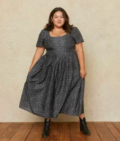 The Scarlet Dress Extended